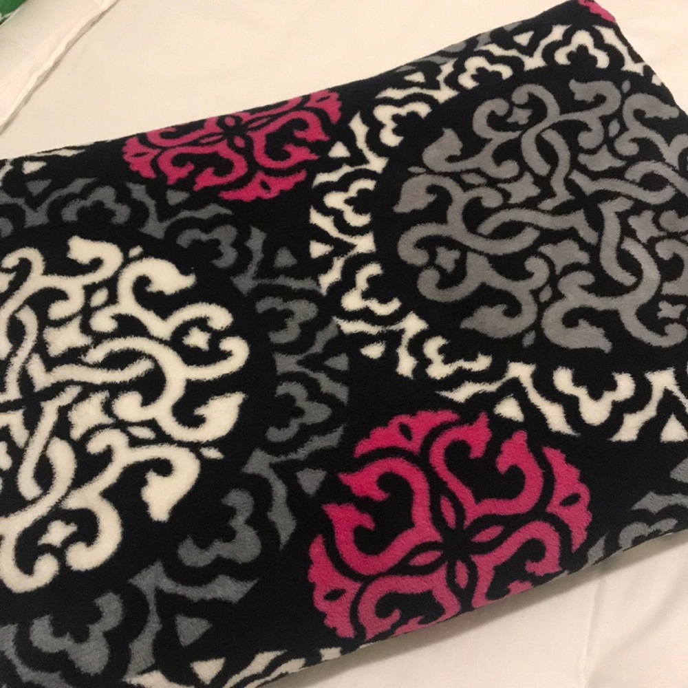Vera Bradley throw
